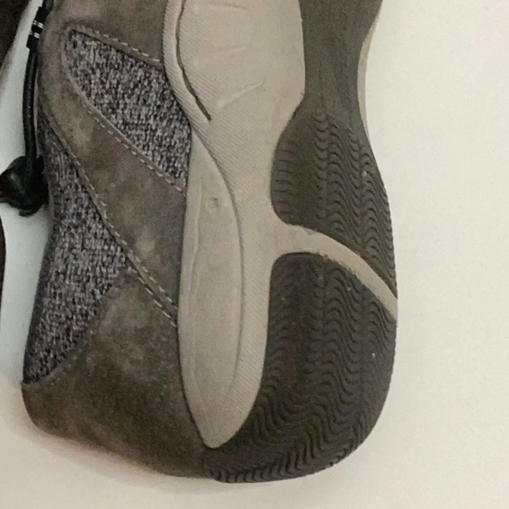 Dansko Gray & Cream Sole‎ Sneaker 39 Leather Upper 4516201020